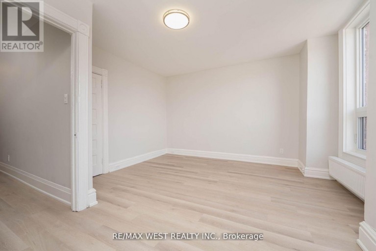 115 EDWIN AVENUE, Toronto (Dovercourt-Wallace Emerson-Junction), Ontario, M6P3Z8