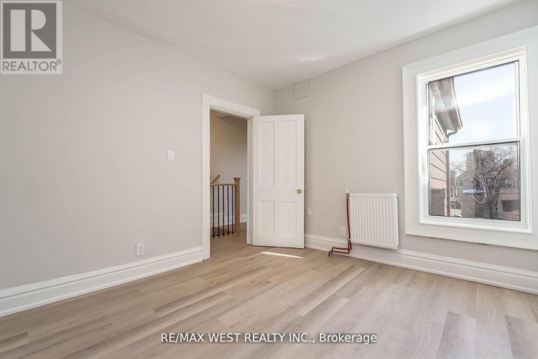 115 EDWIN AVENUE, Toronto (Dovercourt-Wallace Emerson-Junction), Ontario, M6P3Z8
