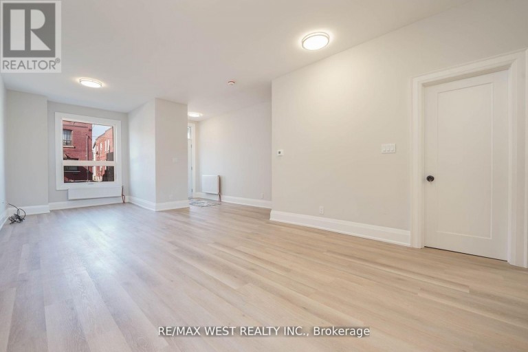 115 EDWIN AVENUE, Toronto (Dovercourt-Wallace Emerson-Junction), Ontario, M6P3Z8