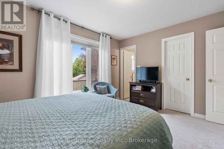 14 LANGTON PLACE, Kawartha Lakes (Lindsay), Ontario, K9V6G9