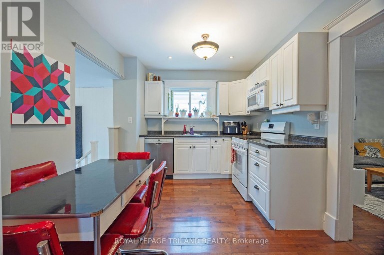 208 EDWARD STREET, London South (South F), Ontario, N6C3J2