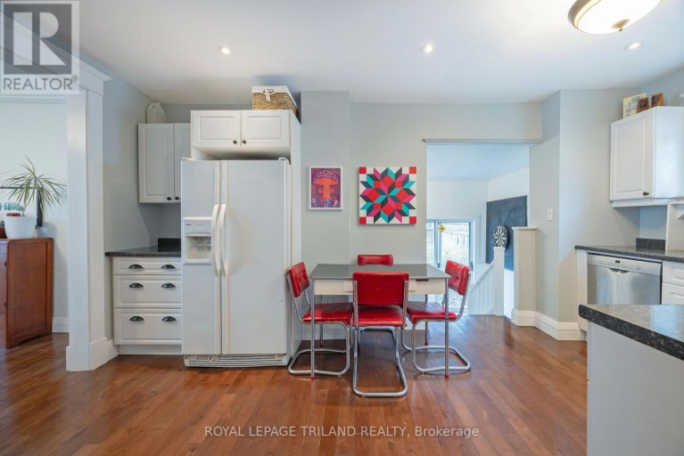 208 EDWARD STREET, London South (South F), Ontario, N6C3J2