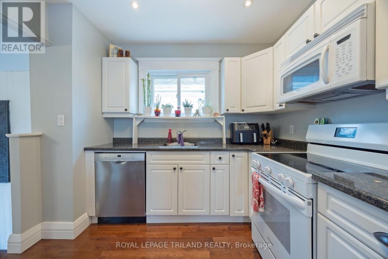 208 EDWARD STREET, London South (South F), Ontario, N6C3J2