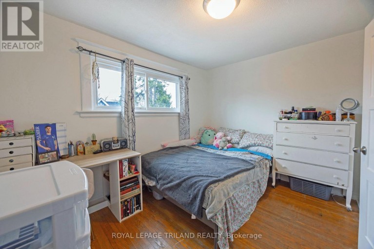 208 EDWARD STREET, London South (South F), Ontario, N6C3J2