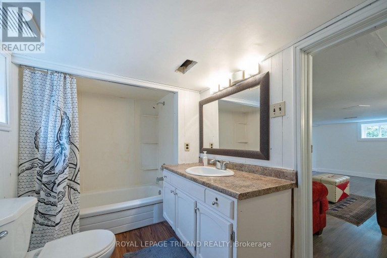 208 EDWARD STREET, London South (South F), Ontario, N6C3J2