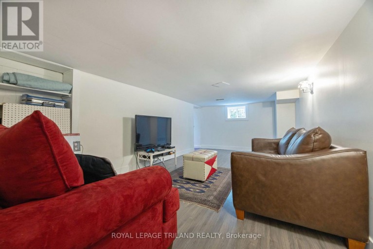 208 EDWARD STREET, London South (South F), Ontario, N6C3J2
