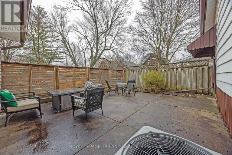 208 EDWARD STREET, London South (South F), Ontario, N6C3J2