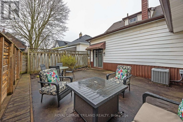 208 EDWARD STREET, London South (South F), Ontario, N6C3J2