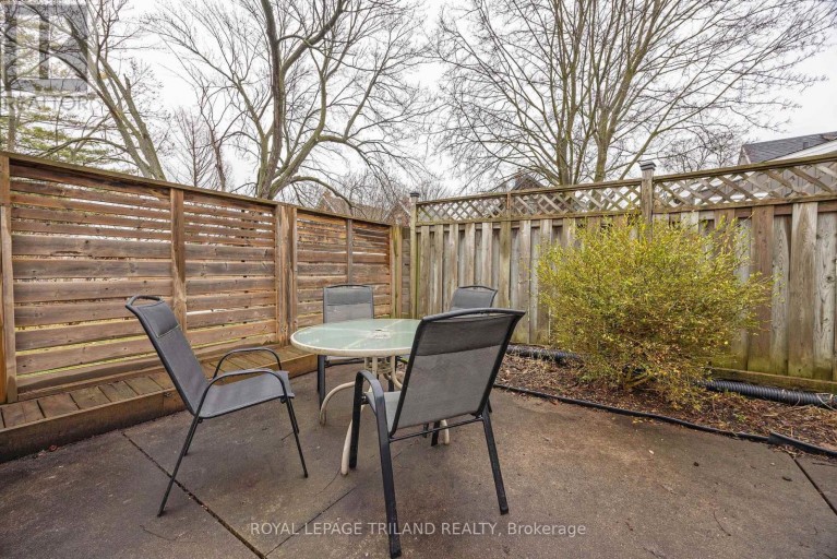 208 EDWARD STREET, London South (South F), Ontario, N6C3J2
