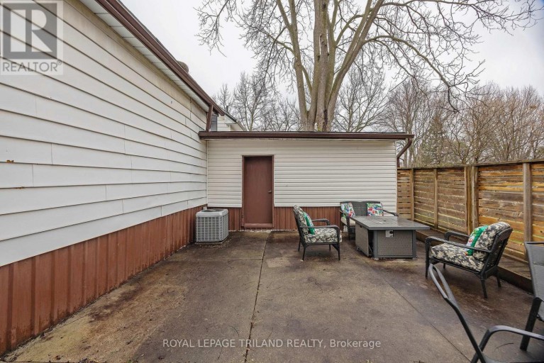 208 EDWARD STREET, London South (South F), Ontario, N6C3J2
