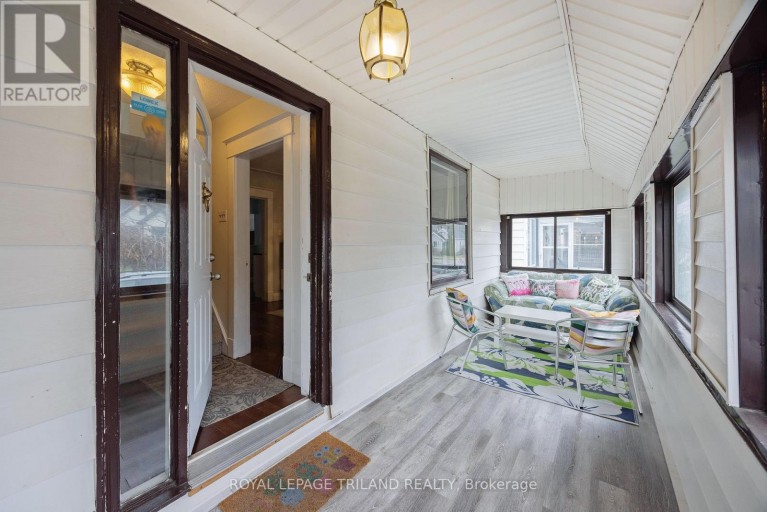 208 EDWARD STREET, London South (South F), Ontario, N6C3J2