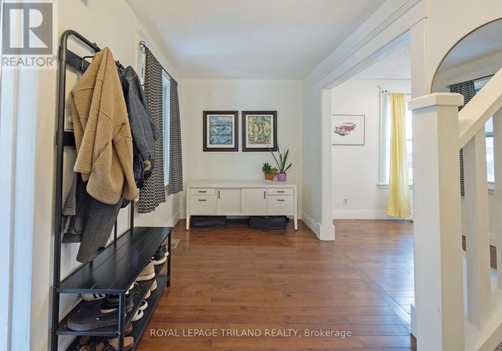 208 EDWARD STREET, London South (South F), Ontario, N6C3J2