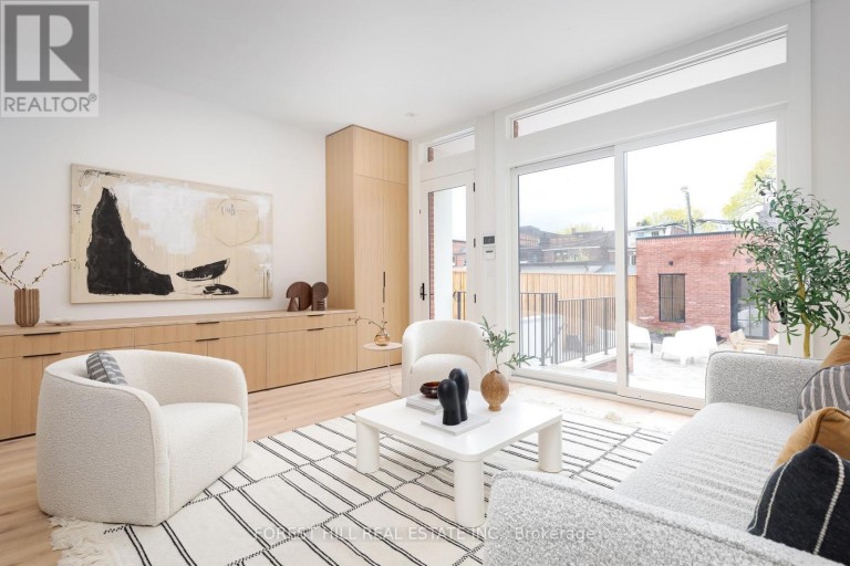 61 FOXLEY STREET, Toronto (Trinity-Bellwoods), Ontario, M6J1P9