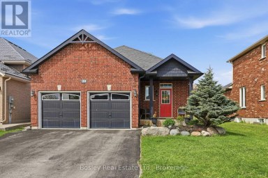 28 CLARK STREET Collingwood Ontario photo 1