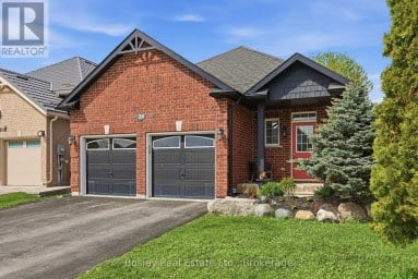 28 CLARK STREET Collingwood Ontario photo 2