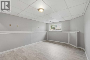 4515 45 Avenue Innisfail Alberta photo 22