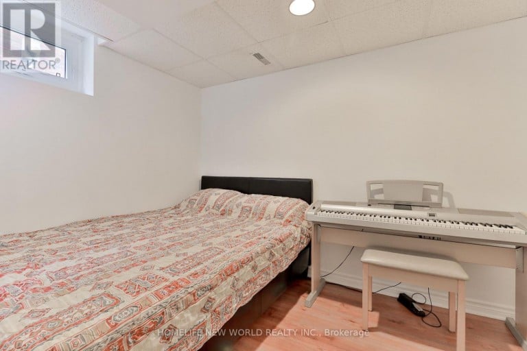 744 TENNYSON AVENUE, Oshawa (Donevan), Ontario, L1H3K6