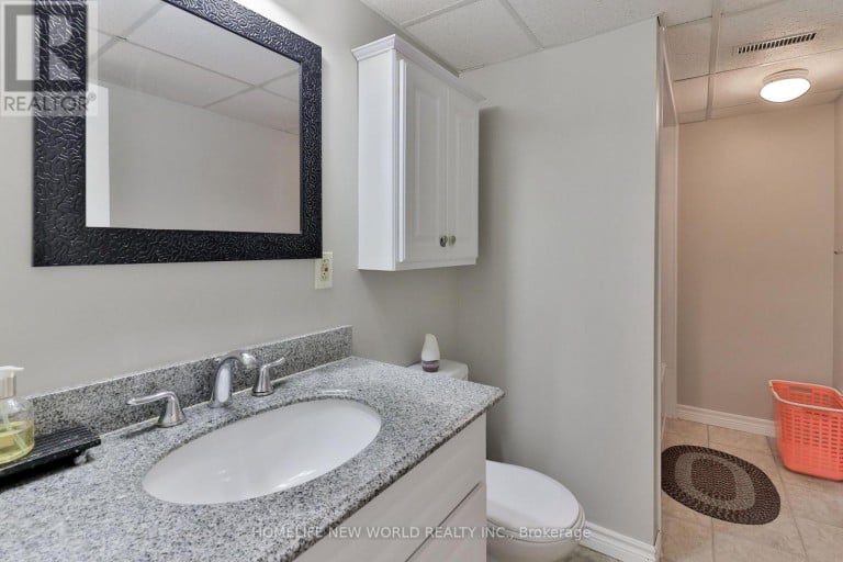 744 TENNYSON AVENUE, Oshawa (Donevan), Ontario, L1H3K6