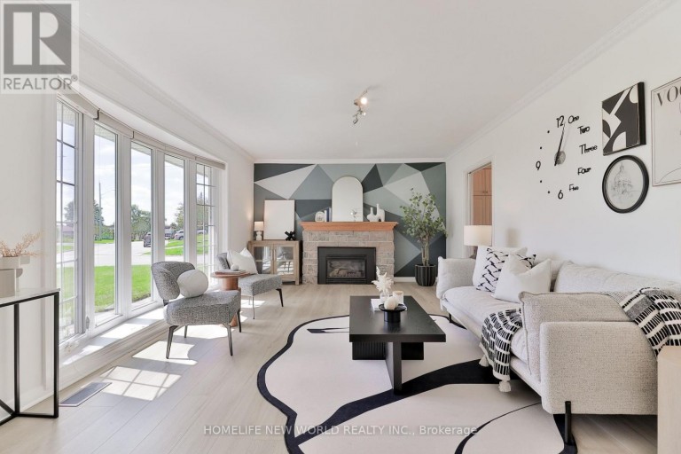 744 TENNYSON AVENUE, Oshawa (Donevan), Ontario, L1H3K6