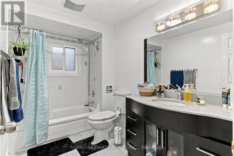 73 CLUETT DRIVE, Ajax (South East), Ontario, L1S7G3