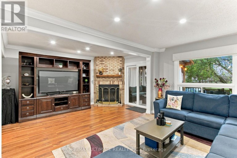 73 CLUETT DRIVE, Ajax (South East), Ontario, L1S7G3