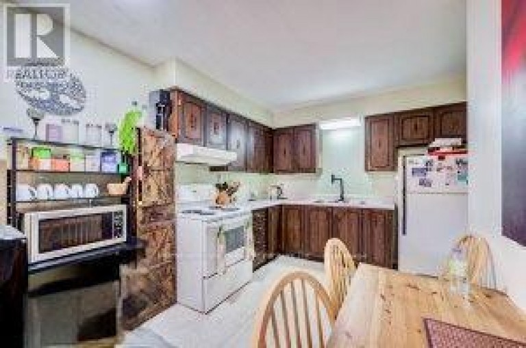 61 - 341 MILITARY TRAIL, Toronto (Morningside), Ontario, M1E4E4