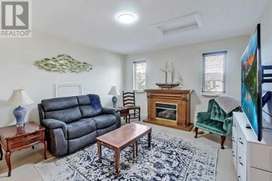 8 RUSSETT DRIVE Meaford Ontario photo 17
