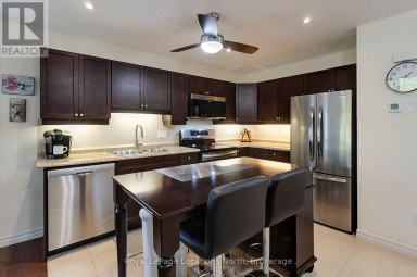 8 RUSSETT DRIVE Meaford Ontario photo 3