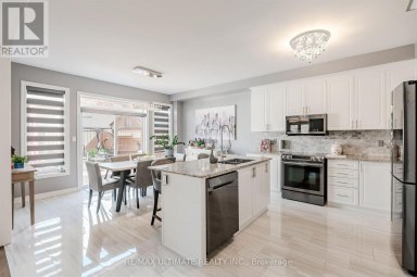 47 LEWIS AVENUE Bradford West Gwillimbury (Bradford) Ontario photo 12