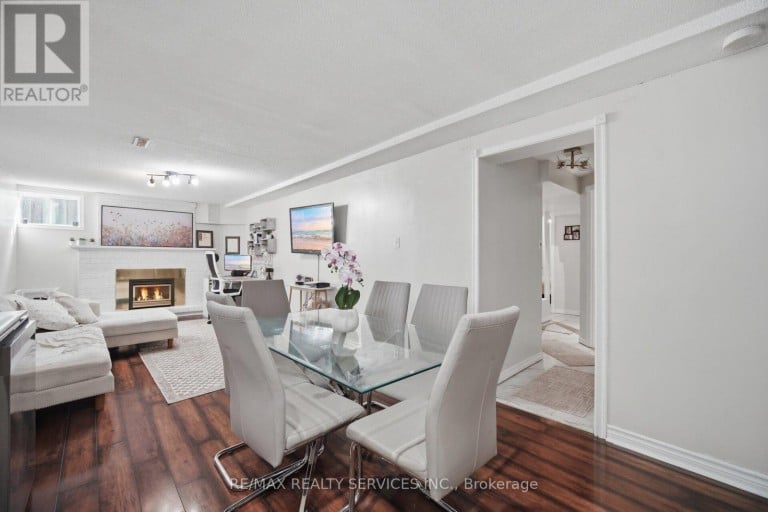 12 LADIN DRIVE, Brampton (Westgate), Ontario, L6S3V5