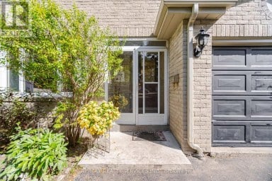 12 LADIN DRIVE Brampton (Westgate) Ontario photo 4