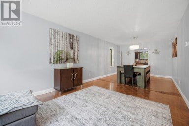 12 LADIN DRIVE Brampton (Westgate) Ontario photo 9