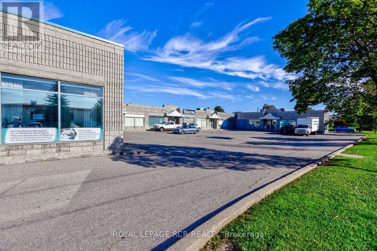 10 - 2 MARCONI COURT, Caledon (Bolton West), Ontario, L7E1E5