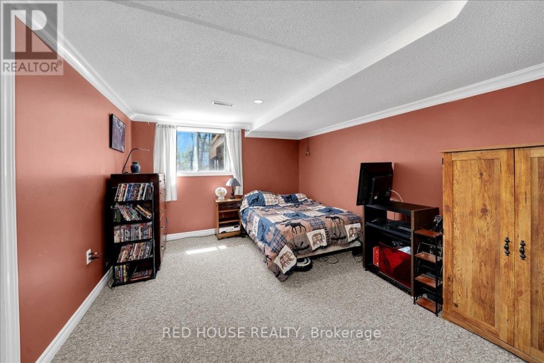 32 MCLEISH DRIVE, Kawartha Lakes (Dalton), Ontario, L0K1W0