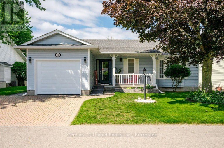 11 ALGONQUIN TRAIL, Clarington (Bowmanville), Ontario, L1B1A1