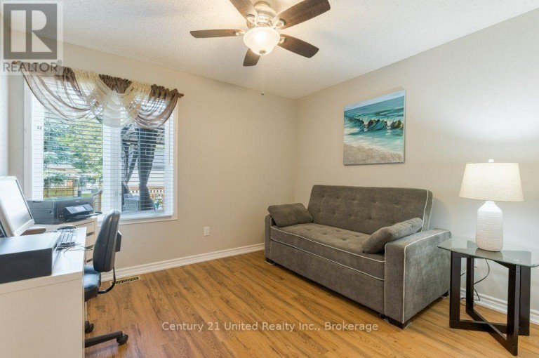 11 ALGONQUIN TRAIL, Clarington (Bowmanville), Ontario, L1B1A1