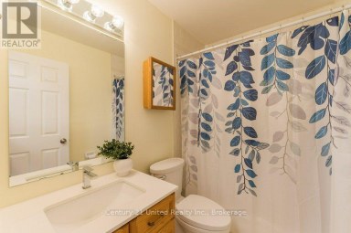 11 ALGONQUIN TRAIL Clarington (Bowmanville) Ontario photo 27