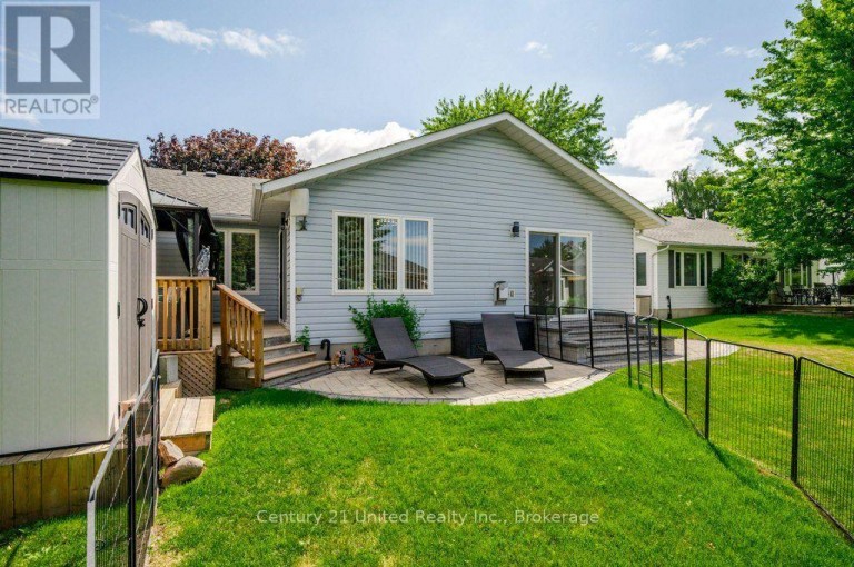 11 ALGONQUIN TRAIL, Clarington (Bowmanville), Ontario, L1B1A1