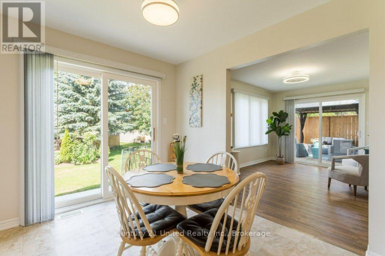 11 ALGONQUIN TRAIL, Clarington (Bowmanville), Ontario, L1B1A1