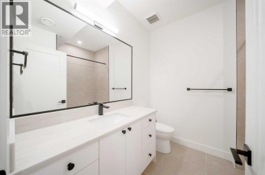411 28 Avenue NW Calgary Alberta photo 45