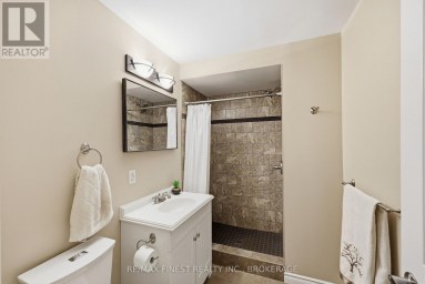 1747 HITCHCOCK DRIVE, Frontenac (Frontenac South) Ontario