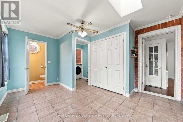 31 GROVE STREET, Belleville (Belleville Ward), Ontario, K8P1W1