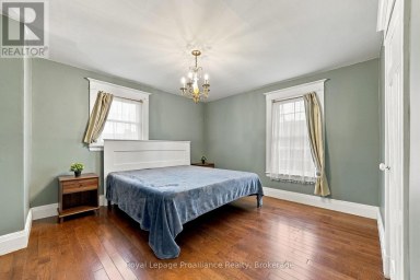 31 GROVE STREET Belleville (Belleville Ward) Ontario photo 29