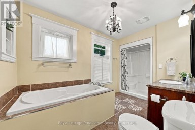 31 GROVE STREET Belleville (Belleville Ward) Ontario photo 35
