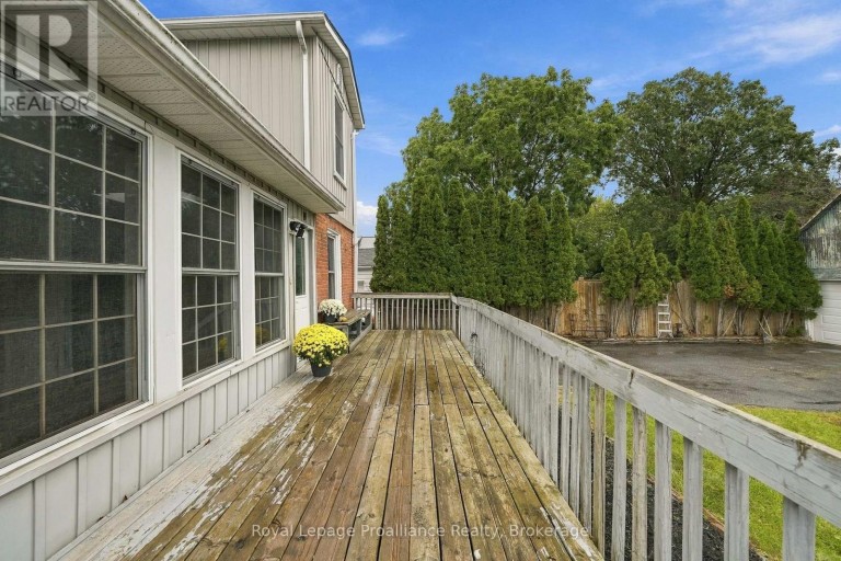 31 GROVE STREET, Belleville (Belleville Ward), Ontario, K8P1W1