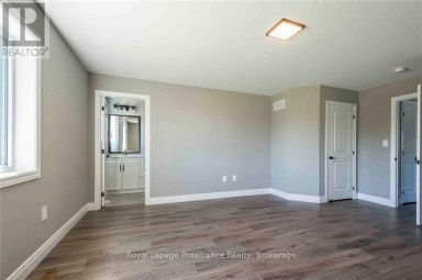 19 PRIMROSE CRESCENT Belleville (Thurlow Ward) Ontario photo 12