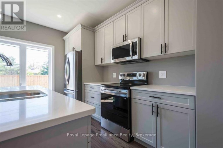 19 PRIMROSE CRESCENT, Belleville (Thurlow Ward), Ontario, K8N0J7