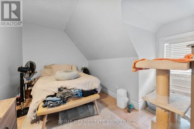500-502 COLBORNE STREET London East (East F) Ontario photo 23