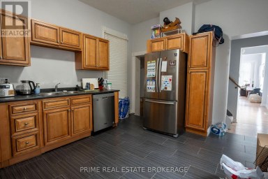 500-502 COLBORNE STREET London East (East F) Ontario photo 25