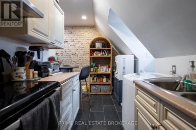 500-502 COLBORNE STREET London East (East F) Ontario photo 6